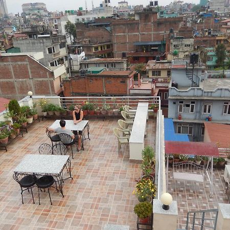 Shine Homestay Famille Francophone - Shine Home And Apartment كاتماندو المظهر الخارجي الصورة