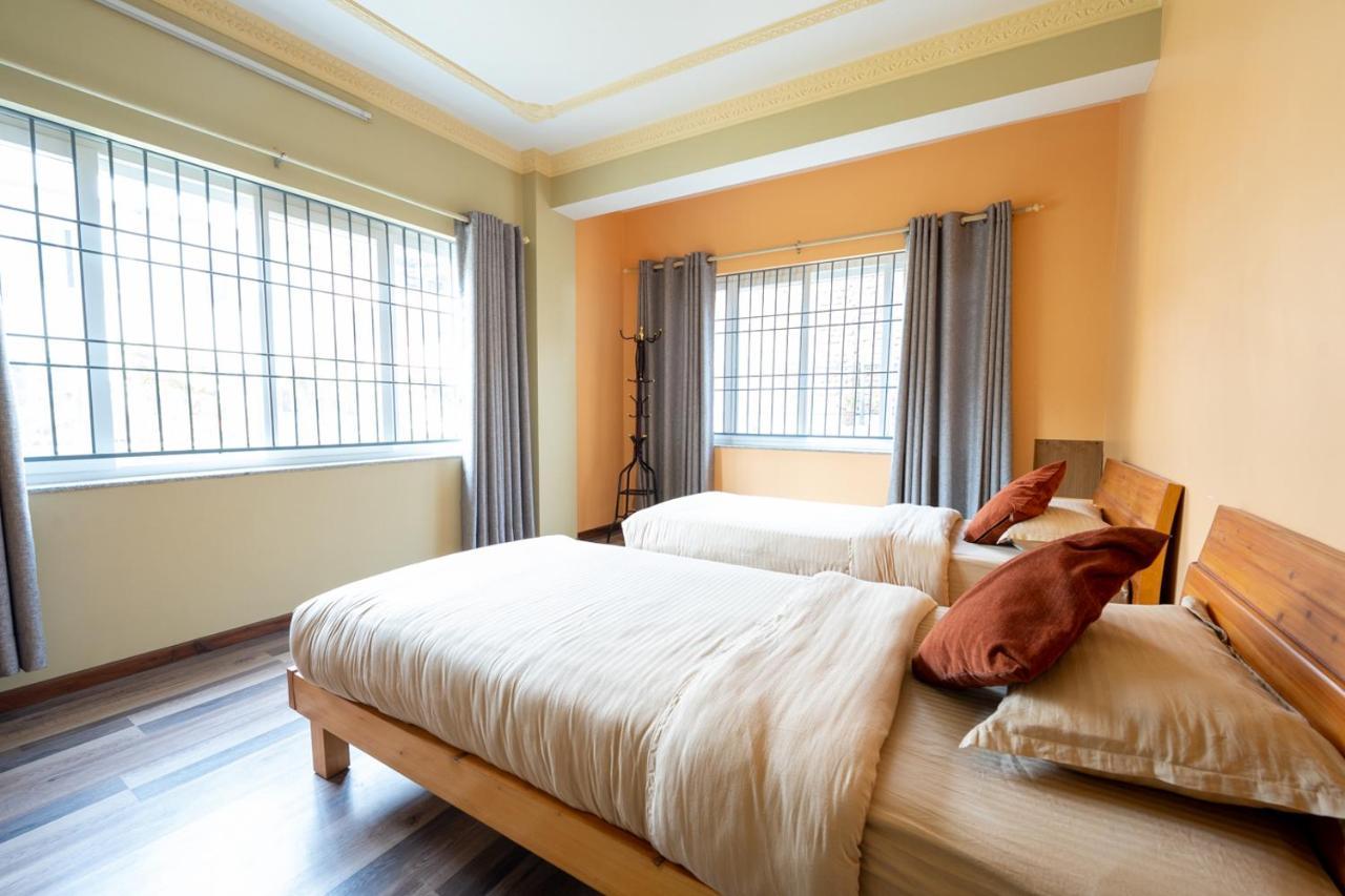 Shine Homestay Famille Francophone - Shine Home And Apartment كاتماندو المظهر الخارجي الصورة
