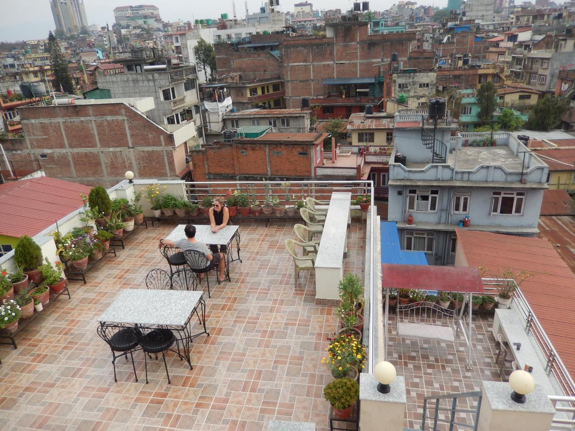 Shine Homestay Famille Francophone - Shine Home And Apartment كاتماندو المظهر الخارجي الصورة