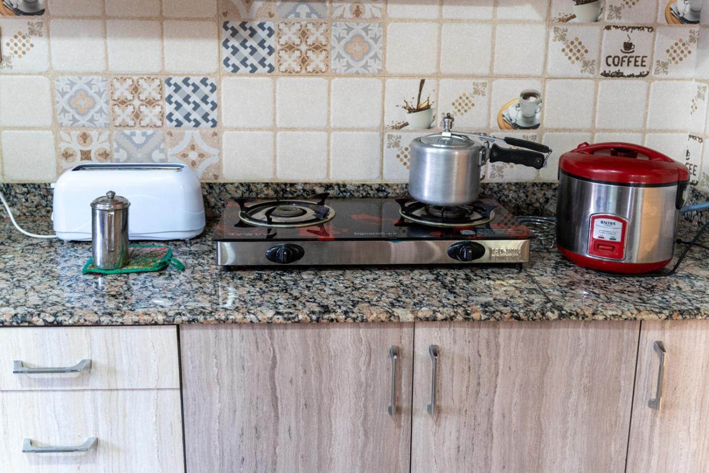 Shine Homestay Famille Francophone - Shine Home And Apartment كاتماندو المظهر الخارجي الصورة