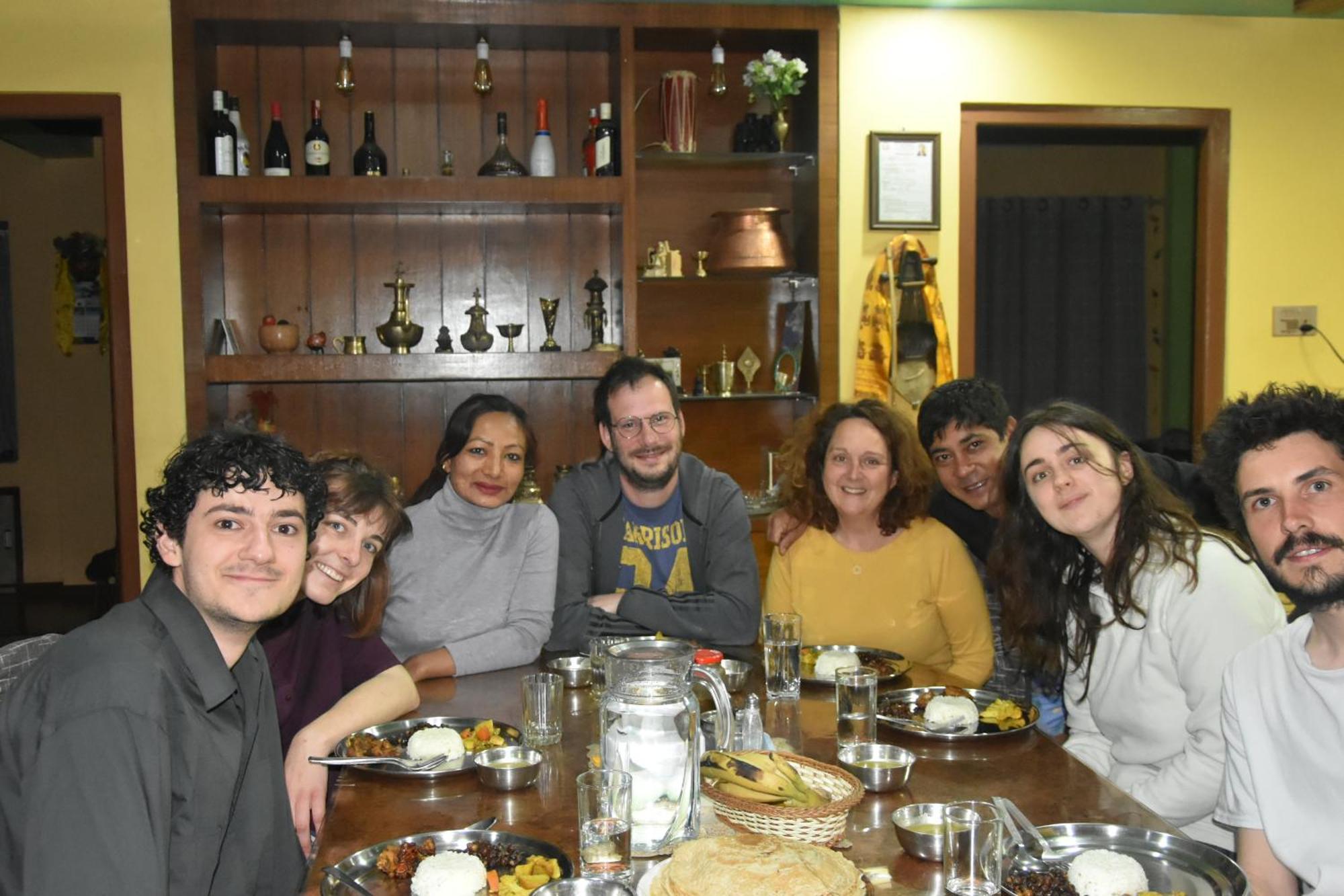 Shine Homestay Famille Francophone - Shine Home And Apartment كاتماندو المظهر الخارجي الصورة