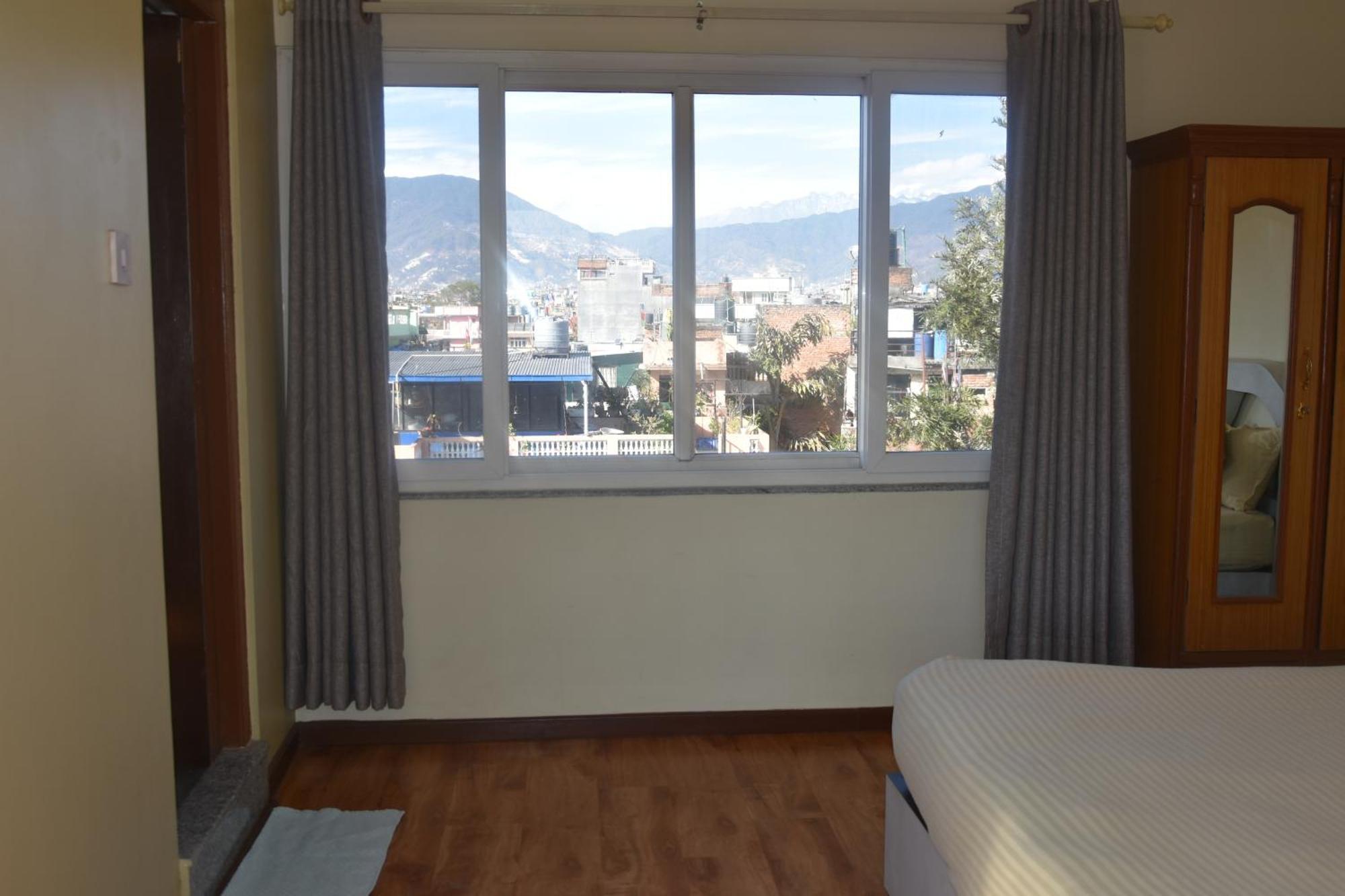 Shine Homestay Famille Francophone - Shine Home And Apartment كاتماندو المظهر الخارجي الصورة