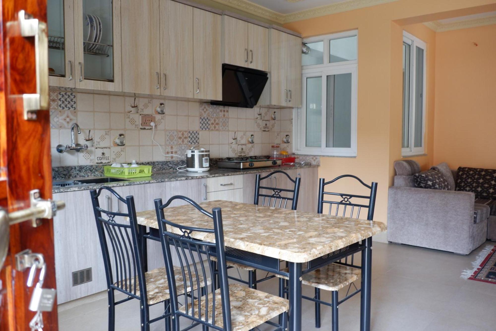 Shine Homestay Famille Francophone - Shine Home And Apartment كاتماندو المظهر الخارجي الصورة