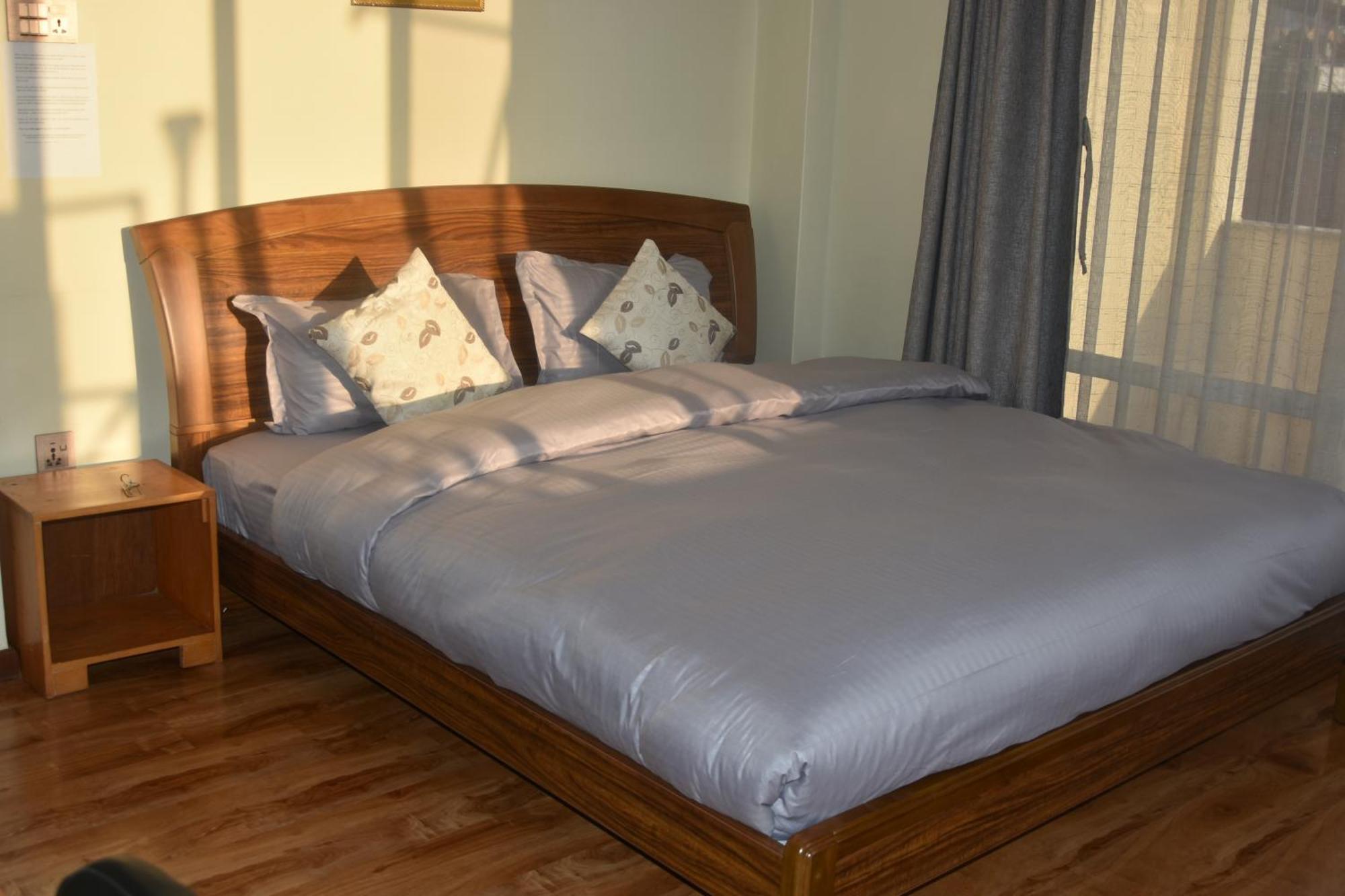 Shine Homestay Famille Francophone - Shine Home And Apartment كاتماندو المظهر الخارجي الصورة