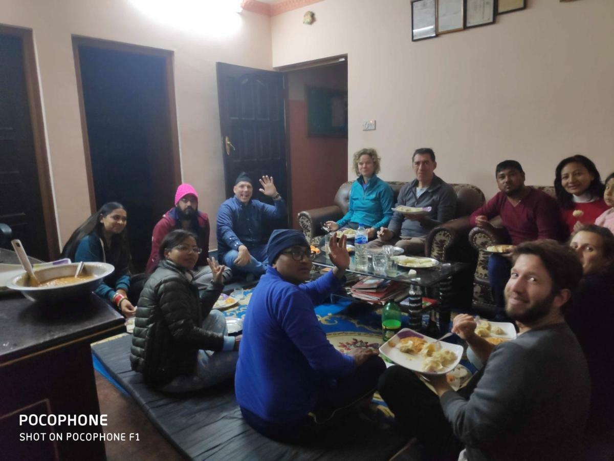 Shine Homestay Famille Francophone - Shine Home And Apartment كاتماندو المظهر الخارجي الصورة