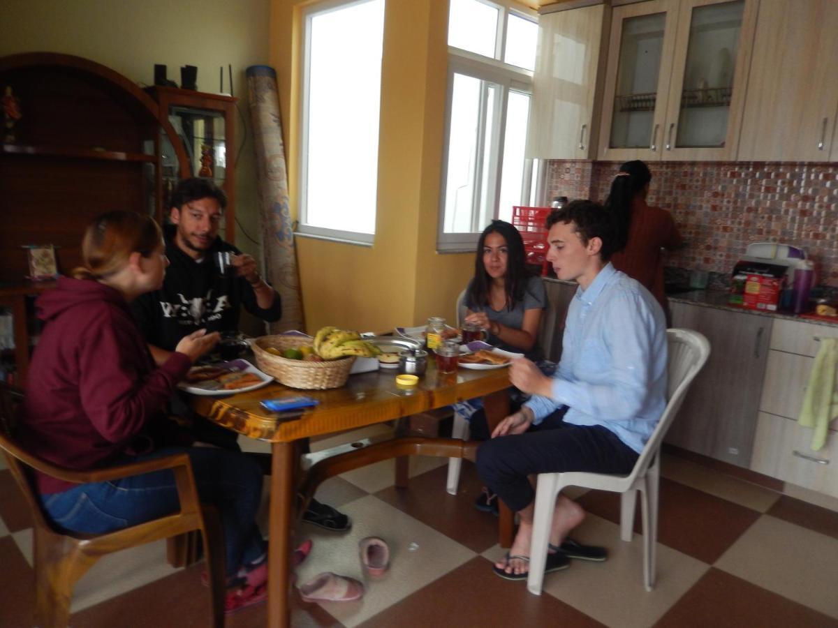 Shine Homestay Famille Francophone - Shine Home And Apartment كاتماندو المظهر الخارجي الصورة